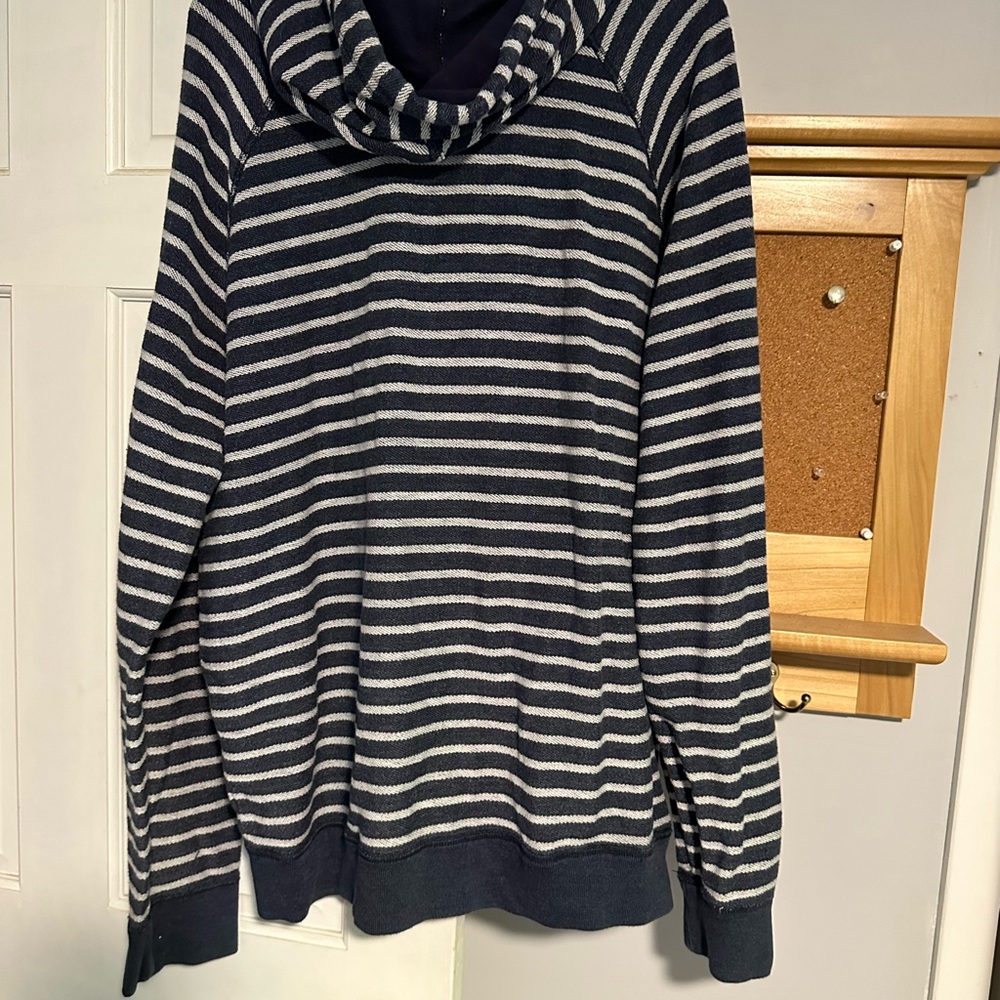 Men’s zip up hoodie